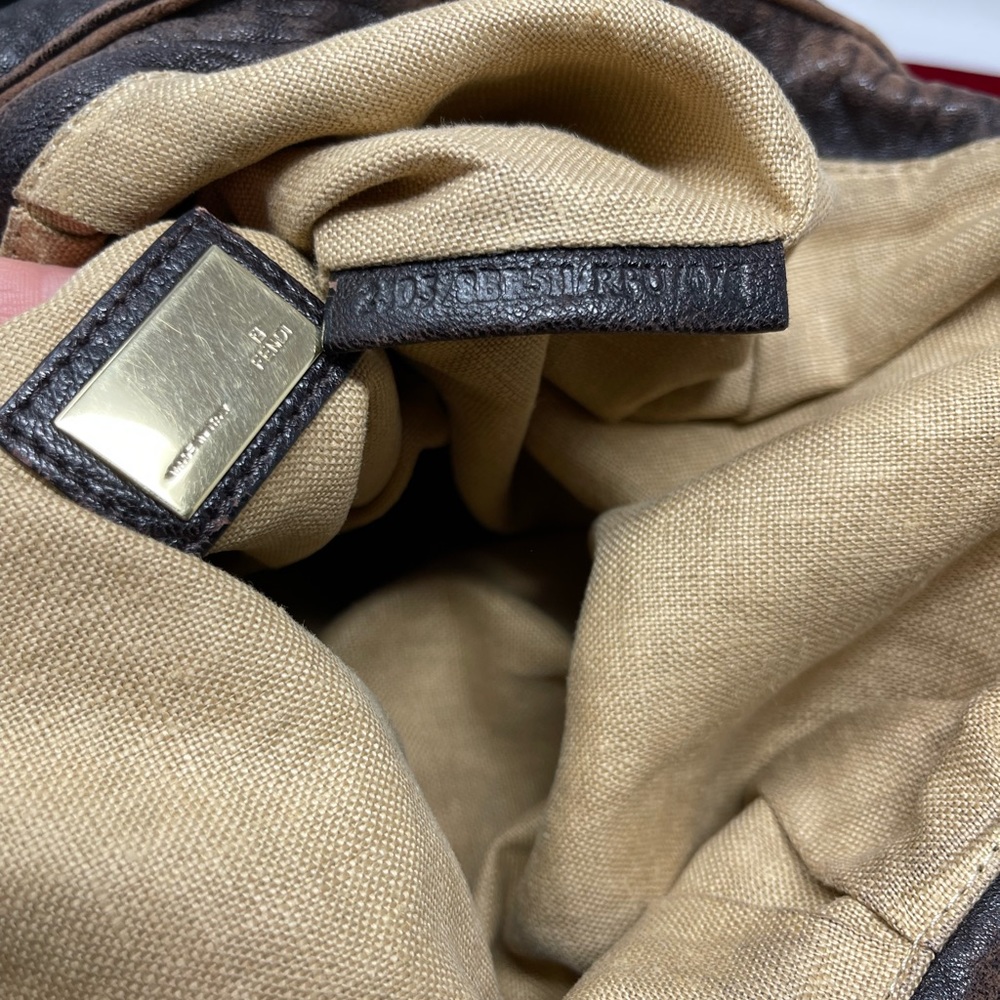 authentic FENDI Brown Leather Gold-plated Spy Shoulder Bag - Picture 14 of 16